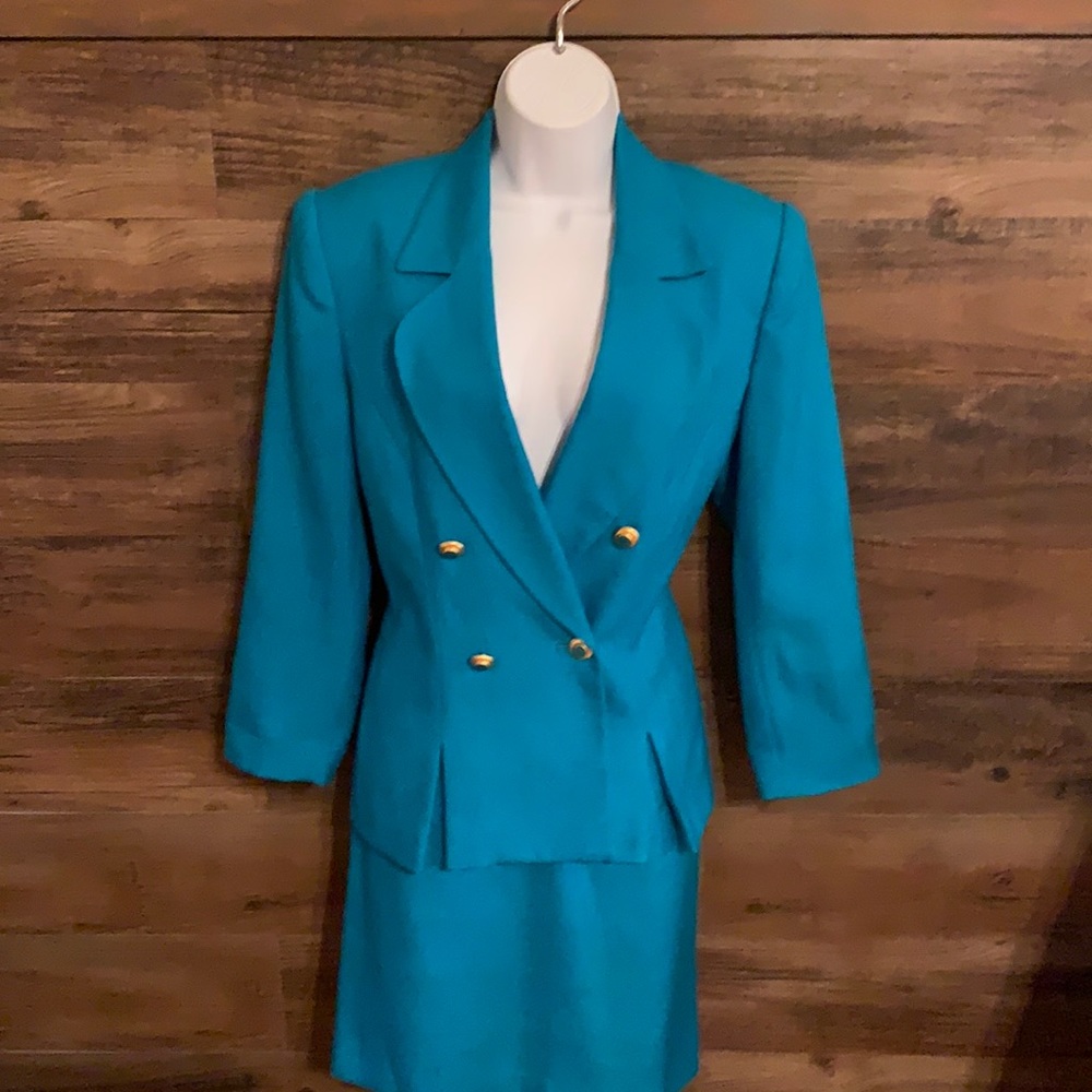Kasper teal 2 piece blazer and skirt set size 8 great condition